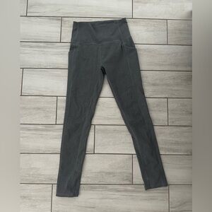 Manduka Size M leggings with pockets
